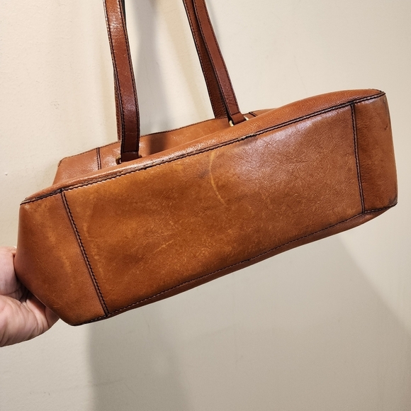 Etienne Aigner Camel Brown Leather Showlder bag - Picture 7 of 16